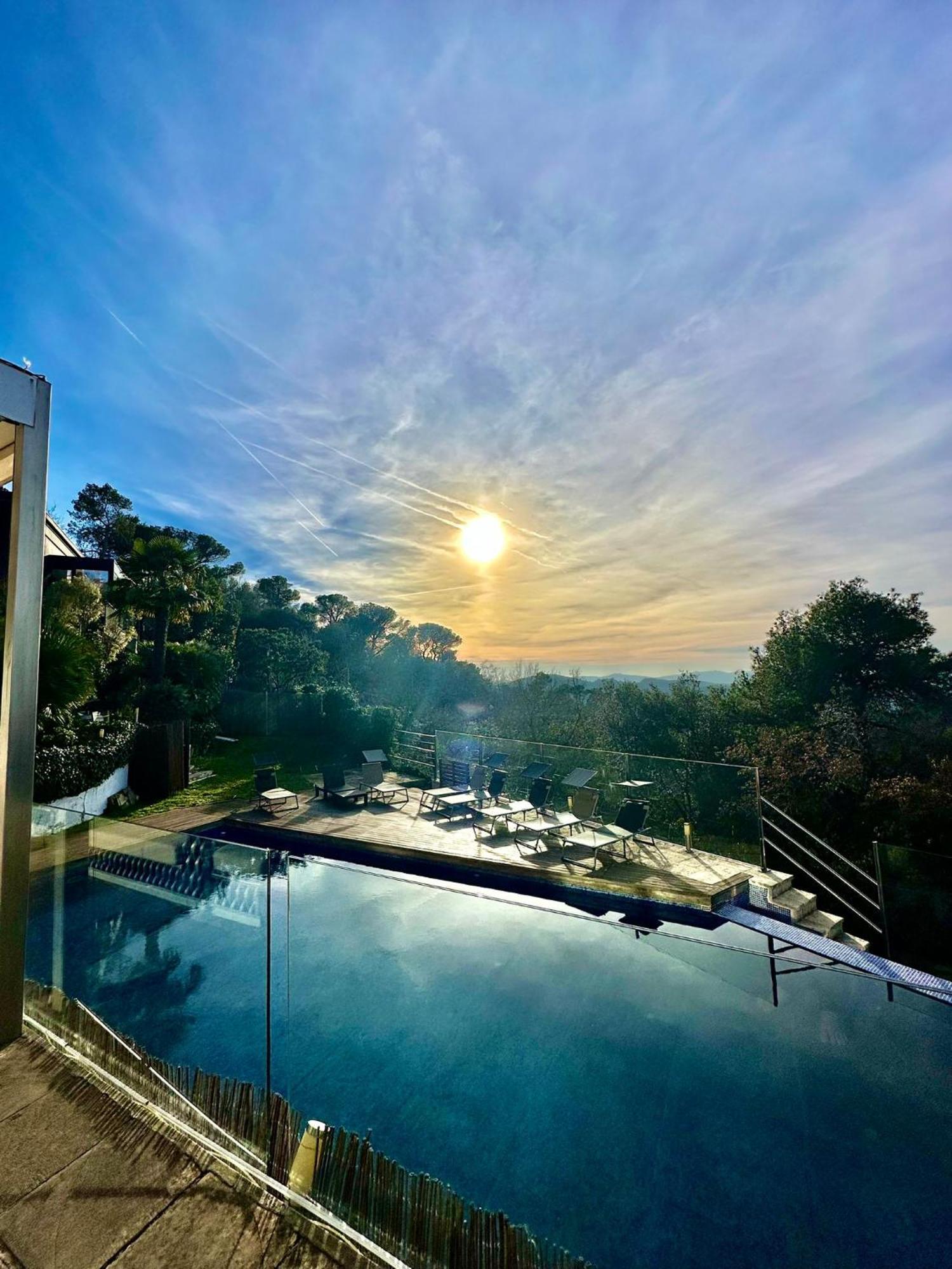 Aya House Hotel Barcelona Exterior photo