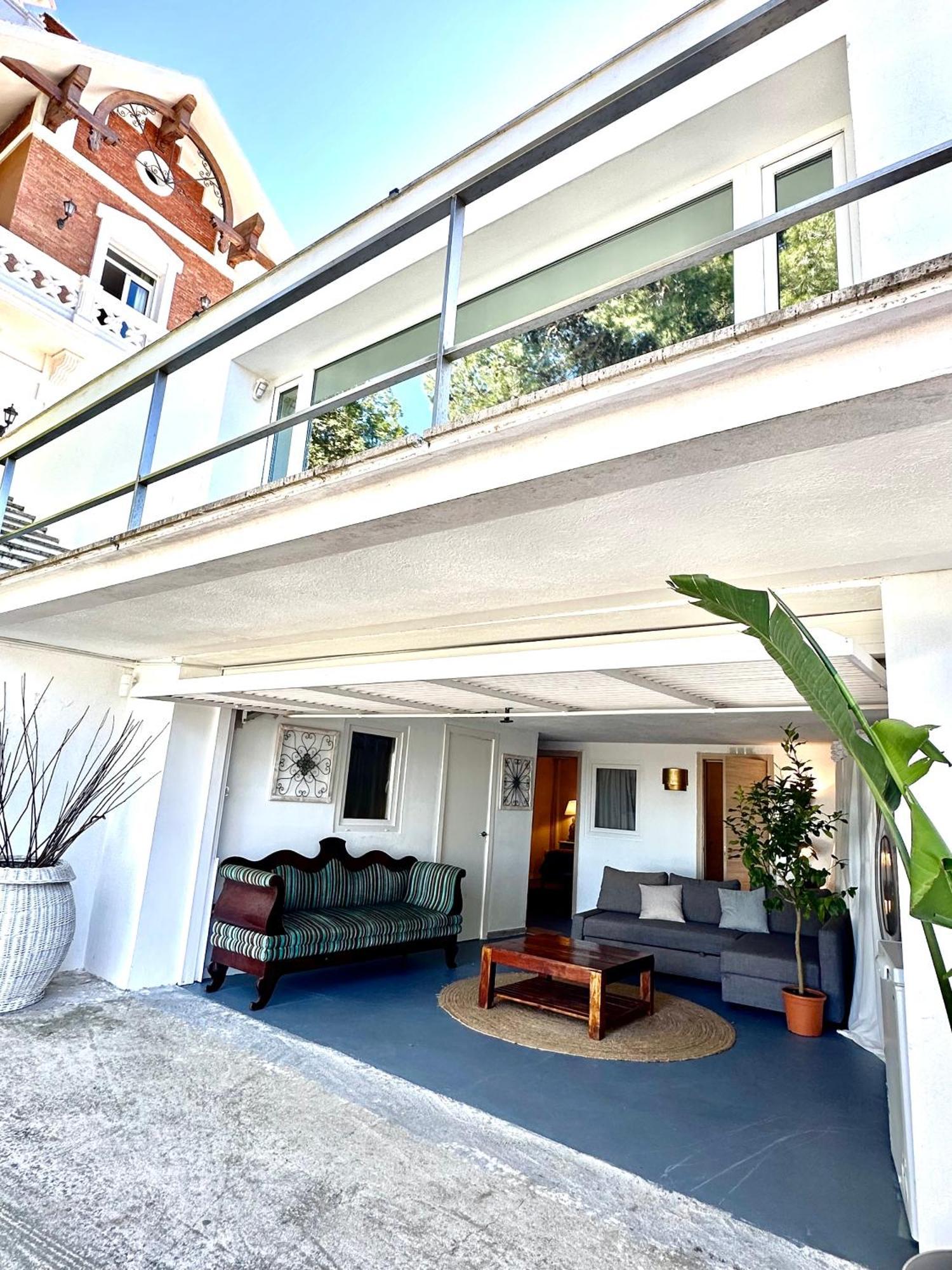 Aya House Hotel Barcelona Exterior photo